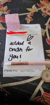 Product Review of Face Glaze Loose Highlighter from M**h o** 0