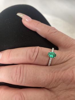 Product Review of 【T8】925 Sterling Silver Oval Shape CZ Ring from R**a D**s N** 0