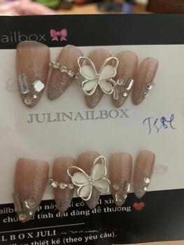 Product Review of JuliaNailbox Mã 478 Móng tay giả thiết kế thủ công, sơn gel ( tặng kèm keo, miếng dán, dũa, bông cồn ), gắn dễ dàng, tiện lợi có thể tái sử dụng from M**n 0