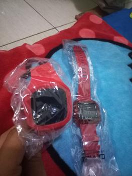 Product Review of Jam Tangan Wanita DIVIGO DV-2110 Transparan Original Digital Kotak Strab Rubber Tahan Air Digital Besi Stainless from G**😊 0
