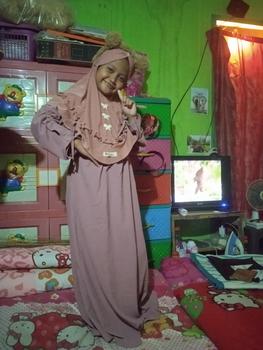 Product Review of Hijab anak aqila untuk 4-10 tahun bahan strada premium from d**k p**h 1
