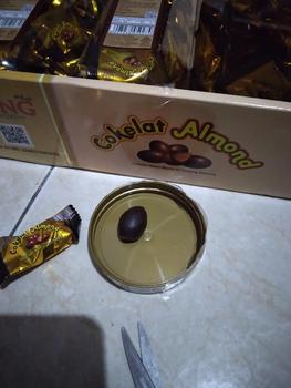 Product Review of Dking coklat almond isi 4 toples ( COD )  kacang almond utuh lapis coklat from a**h 3