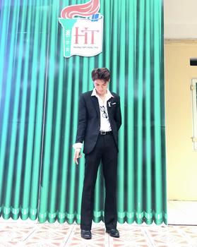 Product Review of Quần Loe Cạp Cao Đứng Form Wanes Bootcut Flared Trousers In Black from u**7 0