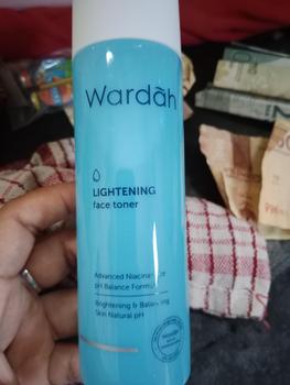 Product Review of Wardah Lightening Face Toner  125 ML from ف**6 1
