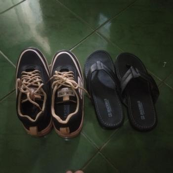 Product Review of Sepatu Gratis Sandal Buy 1 Get 1 Beli Sepatu Dapat Sandal / Sepatu Sneakers Casual Shoes Snekers Kerja Olahraga bnib sepatu  hi from T**g k**i 2