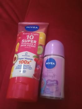Product Review of NIVEA Body Care Package - Extra Bright 10 Super Vitamins + Shaveless Deodorant - Mampu  Mencerahkan Ketiak dan Melembutkan Kulit from W**n W** 1