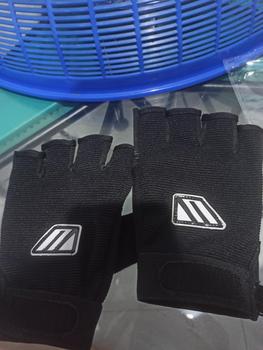Product Review of QAMMBA - Sarung Tangan Motor Setengah Jari / Half Finger Gloves / Sarung Tangan Wofen from 𝙶**𝚜 0