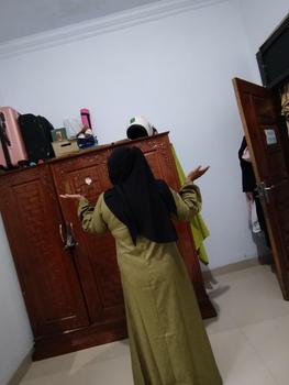 Product Review of KUPNAD | Gamis Wanita Daily Muslimah Syar’i Busui Friendly Adem, Modern & Nyaman | Medina Dress from b**a z**o 1