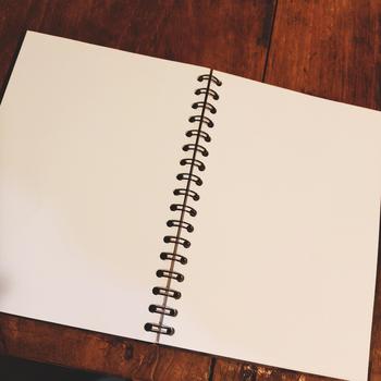 Product Review of (DTS) Buku Sketsa A6 A5 Sketchbook Isi 50 Lembar 100 Halaman Jilid Spiral Cover Vintage Paper Stationery from C**️ 0