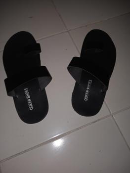 Product Review of Sandal Pria Terbaru H Brand Queen Shoes Sandal Pria Terbaru / Sandal Puyuh / sandal pria dewasa / sandal pria Karet Sendal Jepit from g**0 0