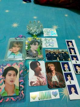 Product Review of STIKER NAMA BTS LOGO LIGHSTICK HOLOGRAM ARMYBOM from A**7 0