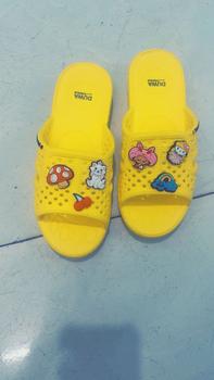 Product Review of Dép tổ ong gắn stickers Eva nhẹ êm chống trơn nam nữ đều mê siêu hot trend năm nay có 10 màu lựa chọn size 35-42 from K**u K**u 0