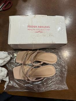 Product Review of Giày dép cao gót SENSINI BISIZE (34-43) quai full xoàng mang 2 kiểu hậu và dép gót mica cao 5cm và 7cm MS(HN3092) from N**h 0