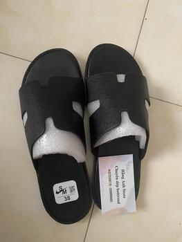 Product Review of Dép Nam quai ngang bản da sần chữ [H] full đen .sang xịn mịn DéP Sandal Đế Bằng Cao Su Nhung Đồng from N**n X**n T**h 0