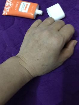 Product Review of Kem Lười Làm Trắng Gluta, 4 Cái / bộ, Làm Sáng Màu Da, Che Phủ Vết Thâm Mụn, Lâu Trôi, Dưỡng Ẩm, Trang Điểm from B**n 1