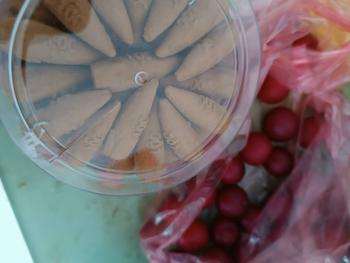 Product Review of 1 Hộp Nụ Trầm Hương Quyền Tâm loại phổ thông Dầu Thơm Phòng from M**5 1