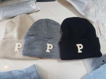 Product Review of หมวกเด็กตัวอักษร P สีทึบ หมวกถักไหมพรมนุ่มสำหรับทารกและเด็กวัยหัดเดิน หมวกกลางแจ้งที่อบอุ่น หมวกโครเชต์เกาหลีสำหรับเด็ก ฤดูใบไม้ร่วงและฤดูหนาว from N** ** P**p 0