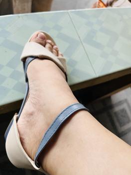 Product Review of Giày sandal gót dày phong cách cổ tích mùa hè 2025 phong cách mới thoải mái và đa năng nhẹ nhàng gót vừa cao gót La Mã khóa cao gót Nữ Nhung from T** T**g 1