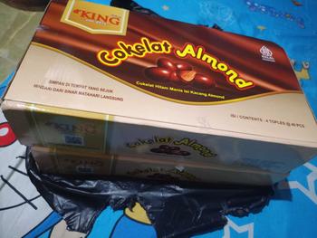 Product Review of Dking coklat almond isi 4 toples ( COD )  kacang almond utuh lapis coklat from D**g 1