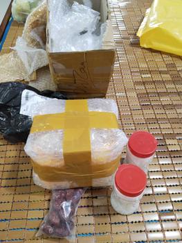 Product Review of Yến Tinh Chế Vụn BaBy Làm Từ Sơ Mướp [ Hộp 100g/50g/25g/10g ][ Có Quà Chưng ] YẾN SÀO CẦN GIỜ LỘC THIÊN from T**h T** 3