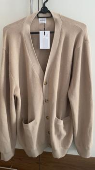 Product Review of Áo khoác cardigan GRAVAS chất liệu cotton dày dặn, mềm mịn, sang trọng, thanh lịch - HUSSIO from D**8 0