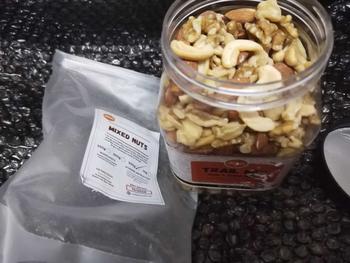 Product Review of Daily Snacks Mixed Nuts (Cashews, Almonds, Walnuts) - in Ziplock Pouch from N**4 3