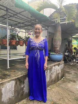 Product Review of Bộ áo dài bà sui chất liệu lụa Mỹ đính kết hạt thủ công sang trọng Trơn Thông thường Váy chữ A Thông thường Nữ Khuy Kim Tuyến Dress Women from P**m T**y 0