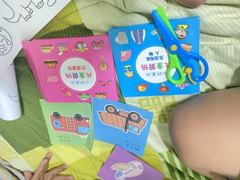 Product Review of กระดาษตัด, ปริศนาทำมือ DIY, ความรู้ความเข้าใจ, ความสนุกสนาน, เหมาะสำหรับเด็กอนุบาลและชั้นประถมศึกษา, การแนะนำสีและรูปแบบ, มากกว่า 90 แผ่น from U**n A**i 0