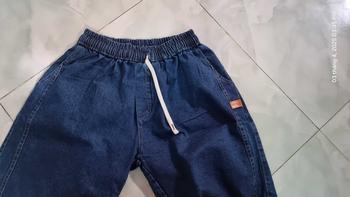 Product Review of quần shock jean bò nam vải jean dày dặn sweat sport 45-95kg from P**m T**h 0