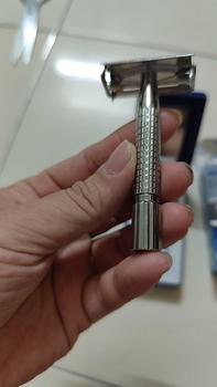 Product Review of Bộ dao cạo râu, hợp kim thép không gỉ, hộp đựng kèm chổi vệ sinh và lưỡi dao from b** t**n k**h 2