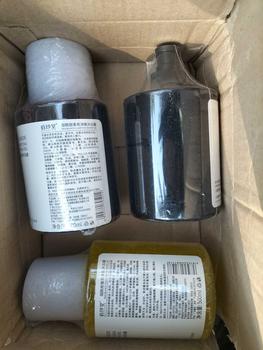 Product Review of 【ซื้อ 1 แถม 2 ฟรี】 เจลอาบน้ำเจลอาบน้ำทำความสะอาดอย่างอ่อนโยน  ปรับผิวให้กระจ่างใสและให้ความชุ่มชื้น  สามกลิ่น กลิ่นหอมยาวนานและให้ความชุ่มชื้น หลังล้างผิวจะเนียนนุ่ม เนียนนุ่ม พร้อมกลิ่นหอม from 🍉**🍉 0