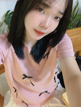 Product Review of Áo thun nữ baby tee đính nơ sang chảnh hottrend 2024 new best seller vải thun tăm co dãn bốn chiều dày dặn. Top from C**~ 0