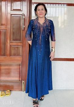 Product Review of Đầm Trung Niên Dáng Dài + Lửng K482 Vải Nhũ từ 50-80kg Ôm gọn Màu Đỏ Women Dress Kim Tuyến from T**I 0