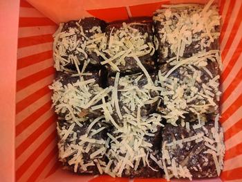 Product Review of B1G1 1 box mini cookies size 10x10cm from 0**% 2