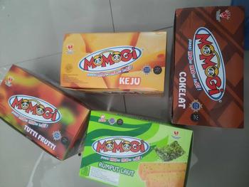 Product Review of Momogi Stick Snack Makanan Ringan - Rumput Laut [1 Box @ 10 Pcs] from s**u 0