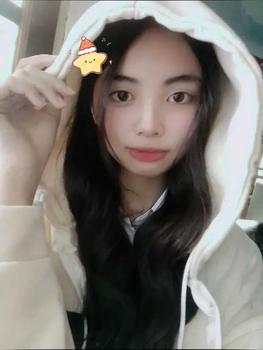 Product Review of Áo nỉ hoodie form rộng tay bồng phối vai Nữ Top Women in 2 mặt - Chữ Chảy from t**🔮 0