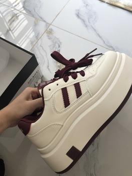 Product Review of Giày thể thao, sneaker nữ đế cao 4 phân phối sọc đế bánh mì, chất da PU phong cách năng động dễ phối đồ from N**n 0