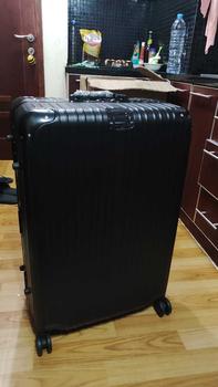 Product Review of (6006) Koper Sultan Hitam 20, 24, 28 Inch Anti Bump Metal 4 Roda Ganda Putar 360° Smart Lock from j**🍒 0
