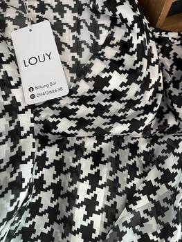 Product Review of Áo sơmi hoạ tiết nanh sói - houndstooth Top Nữ from H**1 1