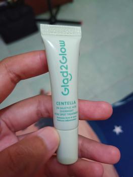 Product Review of Glad2Glow Centella Salicylic Acid Overnight Acne Spot Treatment 5g | Totol Jerawat Salep Jerawat Acne Gel Anti Acne Cream from t**w 2