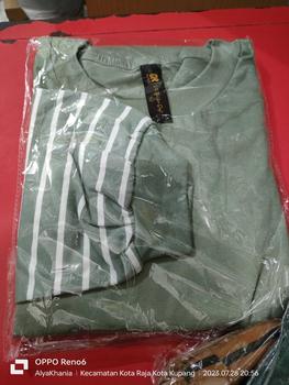 Product Review of QR PROJECT ID - KAOS POLOS OVERSIZE LENGAN PANJANG STRIPE SALUR WITH SLIT from A**a P**✨ 1