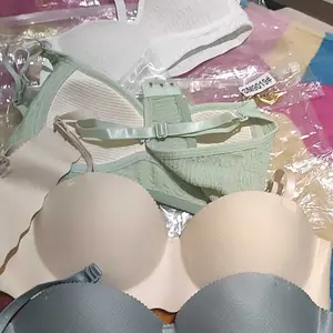 Istana - 9004 Bra Half Cup Seamless Bralette Push Up Pakaian Dalam Wanita