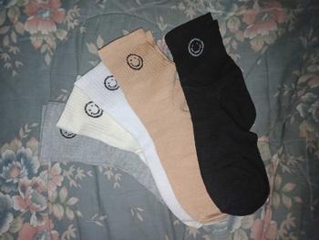 Product Review of Jeansites Set Of 5Pairs Korean Smiley High Quality Middle Tube Socks Fashion Style Socks For Women Womenswear Lingerie from ▫**️ 2