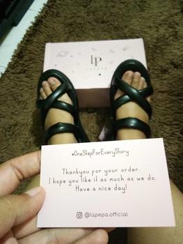 Product Review of LAPEPA YUK - Sepatu Sandal Wanita Wedges VIVIAN Model Silang dua Tali Strap Belakang Hak Tinggi Sole 3 cm Spatu Sendal Gunung Cewek  Size 36 37 38 39 40 41 Warna Hitam Black Kekinian Premium Terbaru Shoes Ori Original Mall Official Store Promo from Y**a U**i 0
