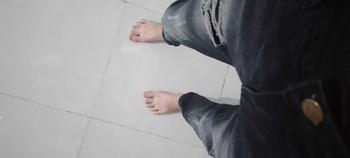 Product Review of Quần jean nam màu đen rách bụi chất bò co giãn chuẩn from dáng ms109 from T**💦 0