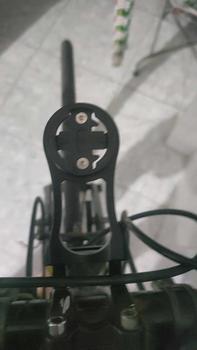 Product Review of Đế/ pát/ pad / giá đỡ gắn đồng hồ xe đạp, đèn, cam hành trình cho xe đạp loại rẻ pad Sports from ᕼ**😓 1