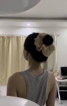 Product Review of Scrunchies Organza, Kích Thước Lớn Ngọt Ngào, Dây Buộc Tóc Co Giãn, Thích Hợp Cho Phụ Nữ Và Trẻ Em Gái, Dây Buộc Tóc Đuôi Ngựa, Lý Tưởng Cho Mùa Hè from N**) 0
