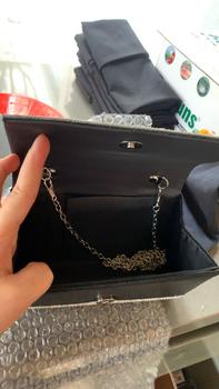 Product Review of Túi Xách Nữ Đeo Chéo Bag Clutch Đi Tiệc Cầm Tay Quai Kiềng Đính Đá BlingBling Màu Đen Màu Bạc Sang Chảnh Kèm Dây Xích Size 18 HÀNG CHUẨN QC Nhung Kem tuixach  thoitrang Khô sạch Nhẫn Đinh from H** X** 2