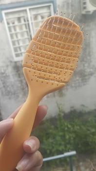 Product Review of Bàn Chải Gỡ Rối Massage Da Đầu, Thời Trang, Dễ Dàng, Trông Trông Không Rối, W9P2, Để Tóc Mượt Mà Và Gọn Gàng from 🍀**n T**n ⁶**️ 1