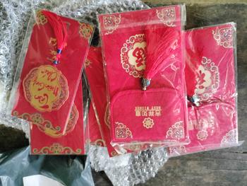 Product Review of [ 1 phong bao lì xì tết ] BAO LÌ XÌ ÁNH NHŨ KIM TUYẾN, câu chúc cát tường, mẫu mã sang trọng from T** B**h A** ** 0